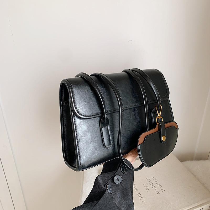 Ielgy Niche Underarm Bag Trendy Fashion Portable Commuter All-Match Large-Capacity Shoulder Bag