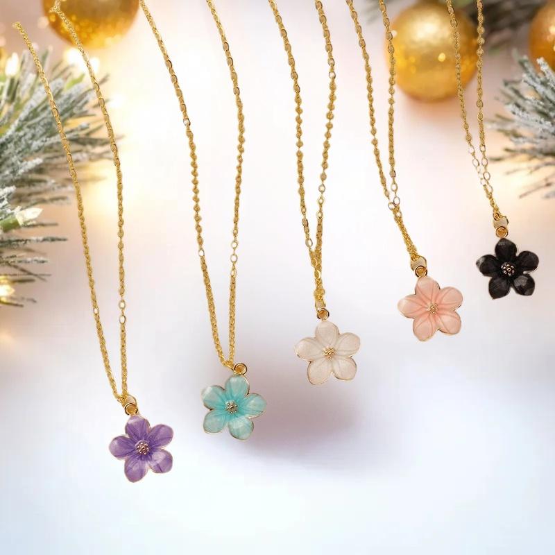 Beautiful Women's Cherry Blossom Pendant Necklace; Elegant Choker for Girls; Ideal for Parties, Weddings, and Gifts