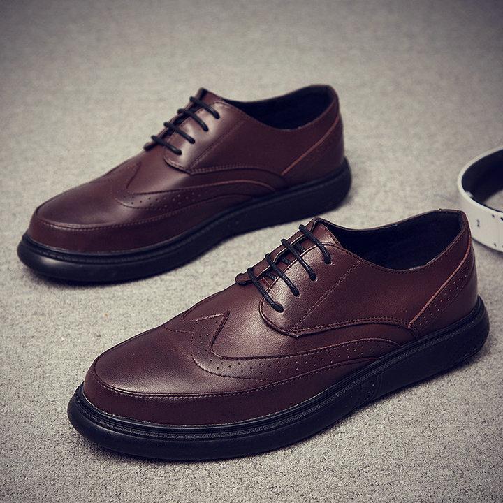 

Men Wedding Shoes Dress Lace-Up British Style Brogue shoe Patent leather men business pointed toe shoes Non-slip Oxfords 229 43