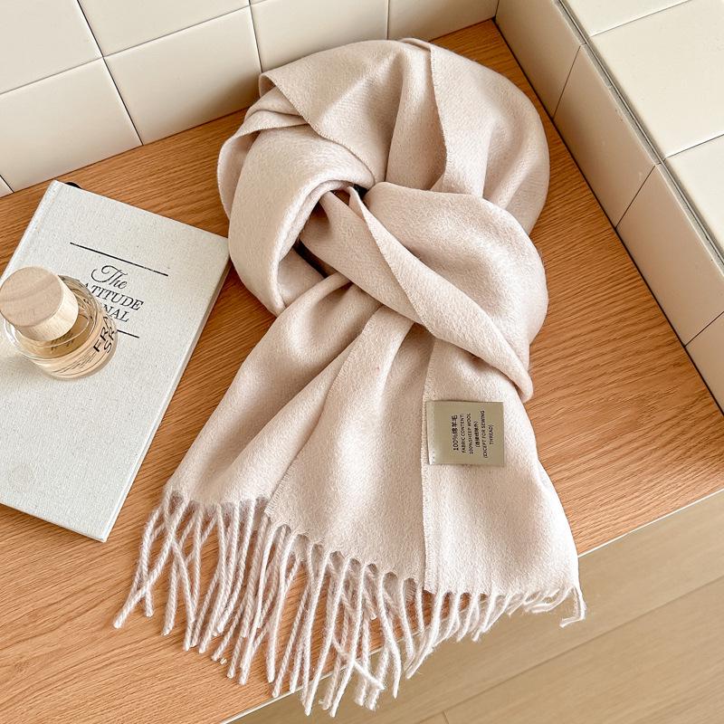Luxurious Women's Winter Wool Scarf, Solid Color & Thickened for Warmth - Perfect Gift