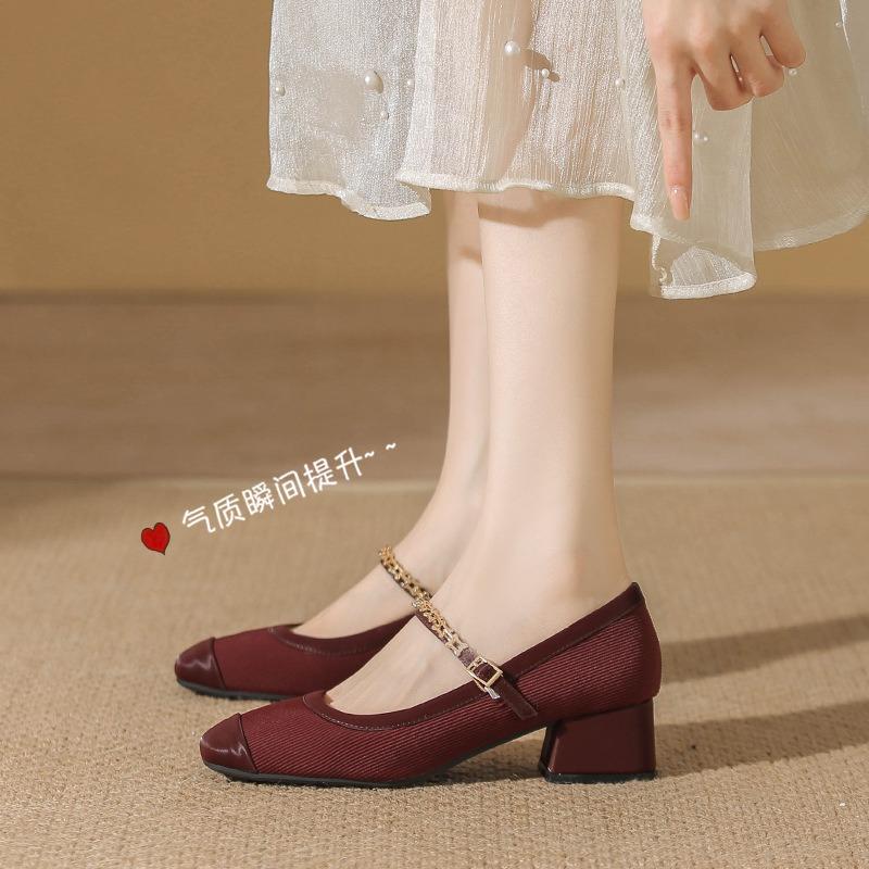 Square head thick heel single shoes women's spring and summer new one-word buckle strap burgundy Mary Jane shoes women