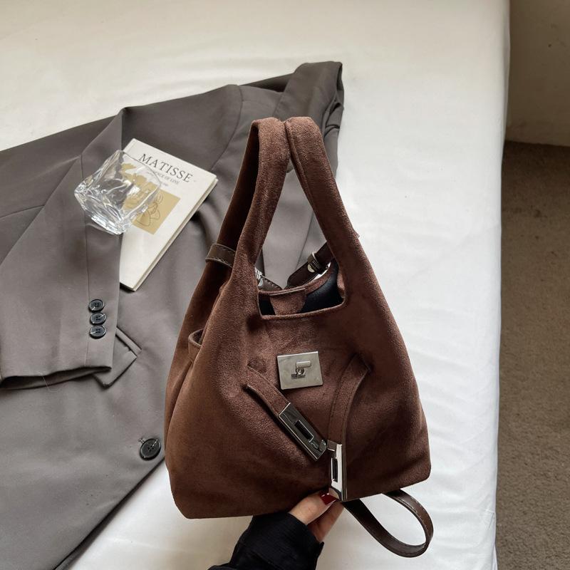 

Niche simple casual portable commuter bag women s 2025 autumn new trendy foreign style fashionable messenger bucket bag