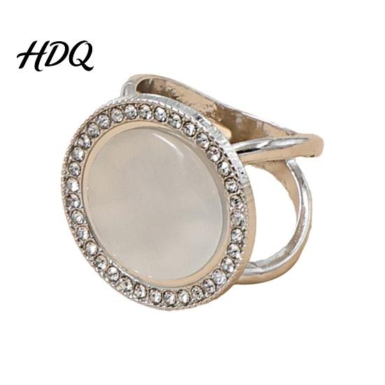 Scarf Ring Round Ring Sparkling Rhinestone Slide Decorative Non-slip Holder for Women Neckerchiefs Silk Scarves Shawls Shirts Elegant Accessory
