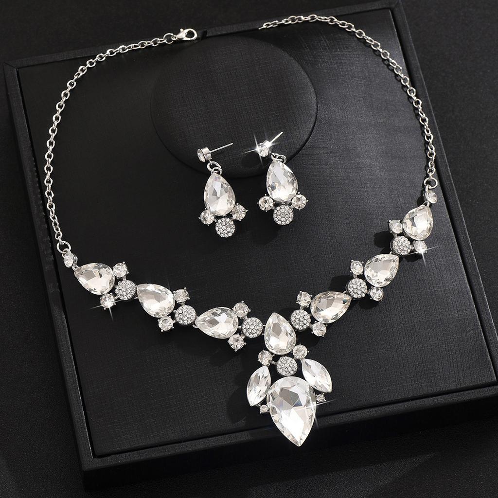 Slitinové galvanické pokovování Exagerovaný temperament Náhrdelník Náušnice Dvoudílná šperková sada