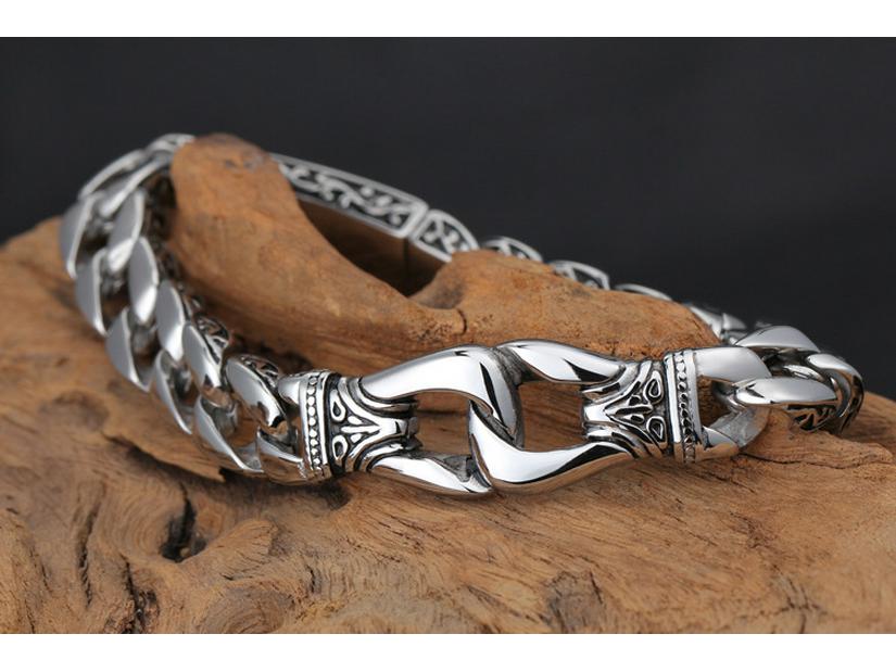 Retro Men's Stainless Steel Titanium Bracelet - European and American Fashion
