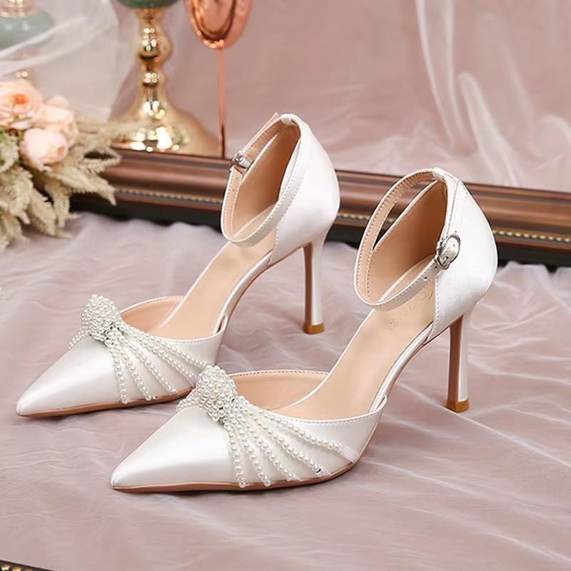 Fashion Wedding Shoes 2025 More Than Pearl Pointed Fine Heels With A Line Buckle High Heels Sexy Satin Single Shoe Women Pumpls