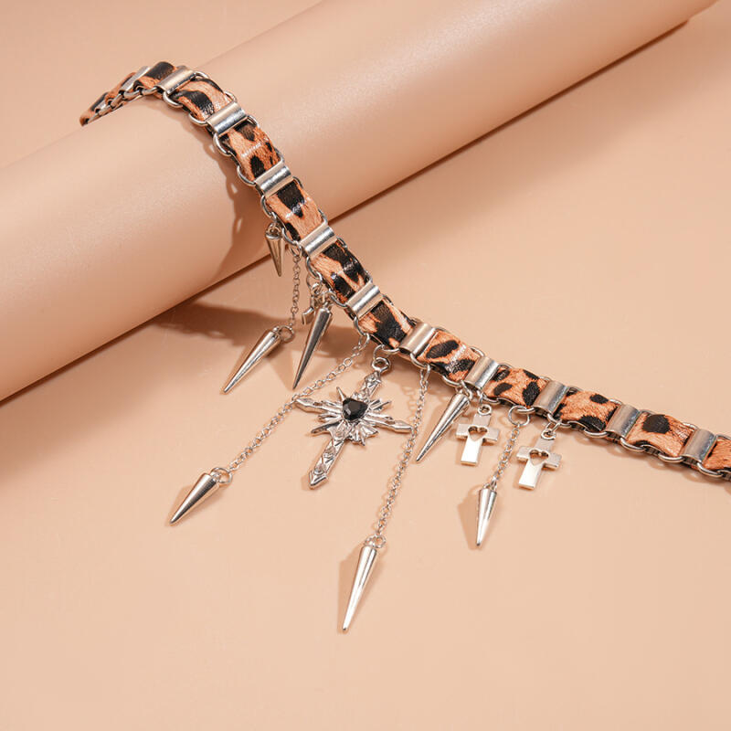 New Punk Gothic Rivet Cross Pendant Necklaces for Women Men Hiphop Leopard Print Plush Collarbone Necklaces Jewelry Accessories