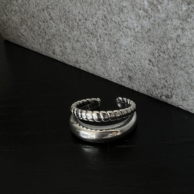 Korean Trendy Style Minimalist Twisted Double Layer Ring For Women With Vintage Charm