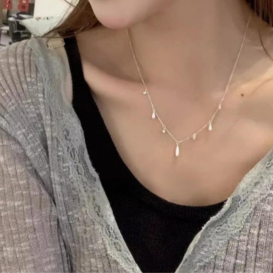 Simple brushed water drop zircon necklace gentle temperament collarbone chain niche versatile neck chain tide
