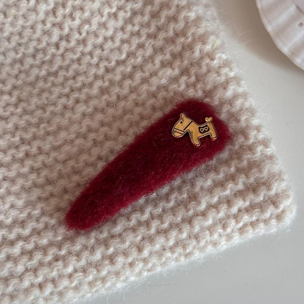 Red & Gold Woolen Horse Hair Clip for Women