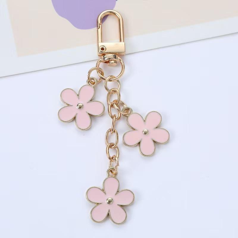 Dainty Enamel Metal Flower Pendant Key Chain Multi Color Key Bag Charms Keyring For Women
