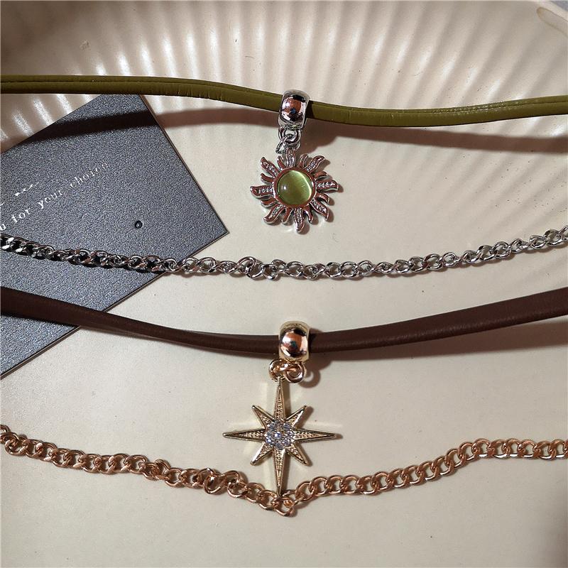 Fashion Sun Star Zircon Necklace For Women Vintage Leather Choker Necklace Double Layered Star Pendant Jewelry Adjustable Chain