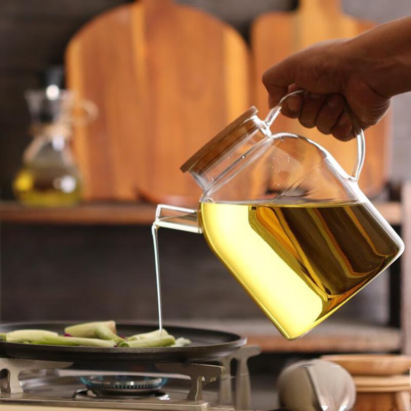 Ru Han Extra-Large Glass Oil Dispenser with Bamboo Lid