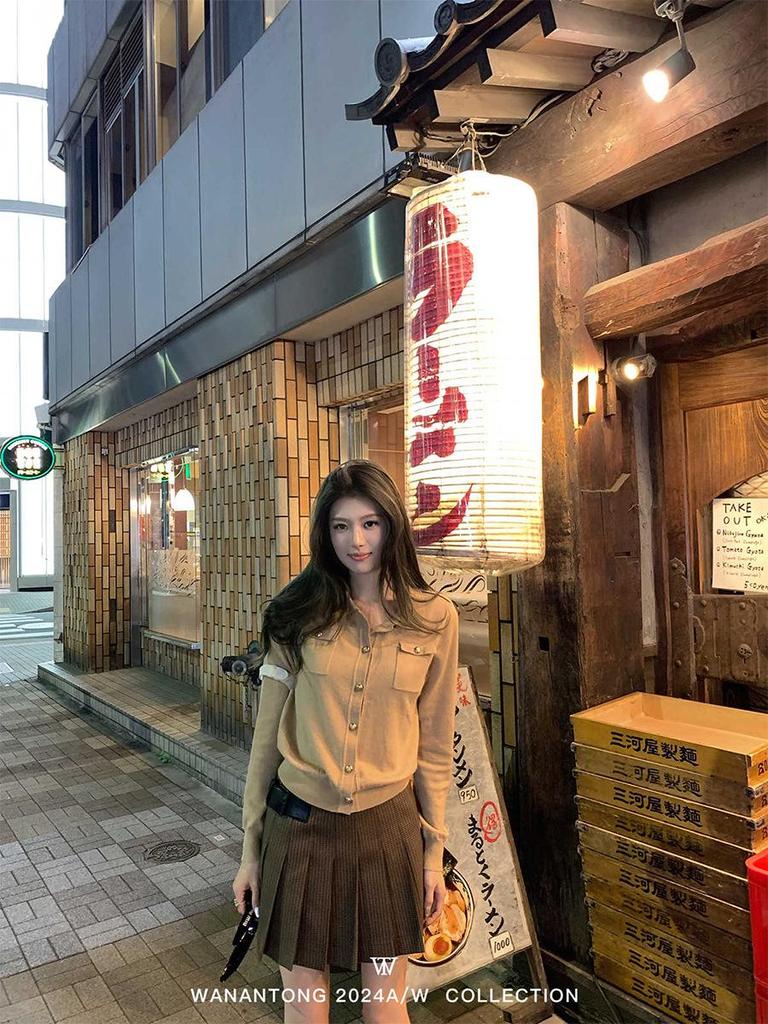 Fragrant Style Knitted Lapel Sweater: Autumn/Winter Warm Layer for Women