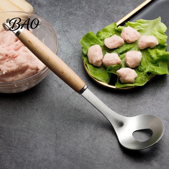 Stainless Steel Meatball Spoon Maker Tool, Non-stick Scoop, Kitchen Utensils for Home Long Wooden Handle Shaping Gadget Cooking