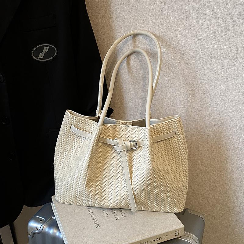 Retro Bag Women's Large Capacity 2025 New Autumn and Winter Versatile Woven Bag Shoulder Bag Casual Commuter Tote Bag