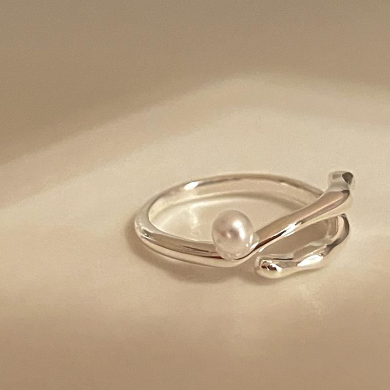 Korean version of simple pearl pleated open ring ins niche design bracelet commuting versatile personality jewelry women