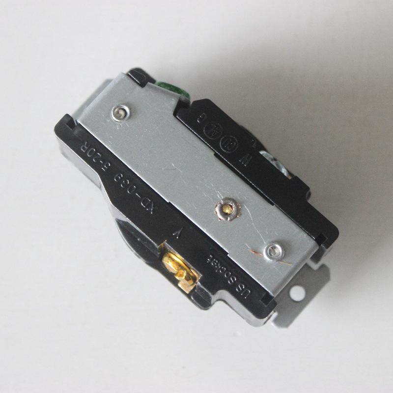 XIONGDA NEMA 5-20R American 3-Hole 20A 120V Single Gang Socket