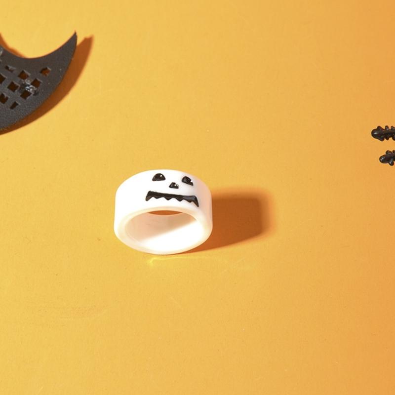 Fashion Lightweight Rings Bat Specter Pumpkin Stacking Rings Big-eyed Crystal Exaggerated Rings Suitable for Ladies