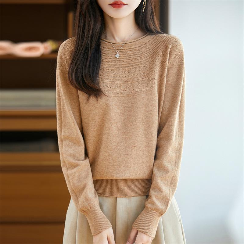 The New Autumn and Winter Style of Rolled-up Round-neck Loose-fitting Pullover Knitted Sweater with Long Sleeves Can Be Worn As A Base Layer