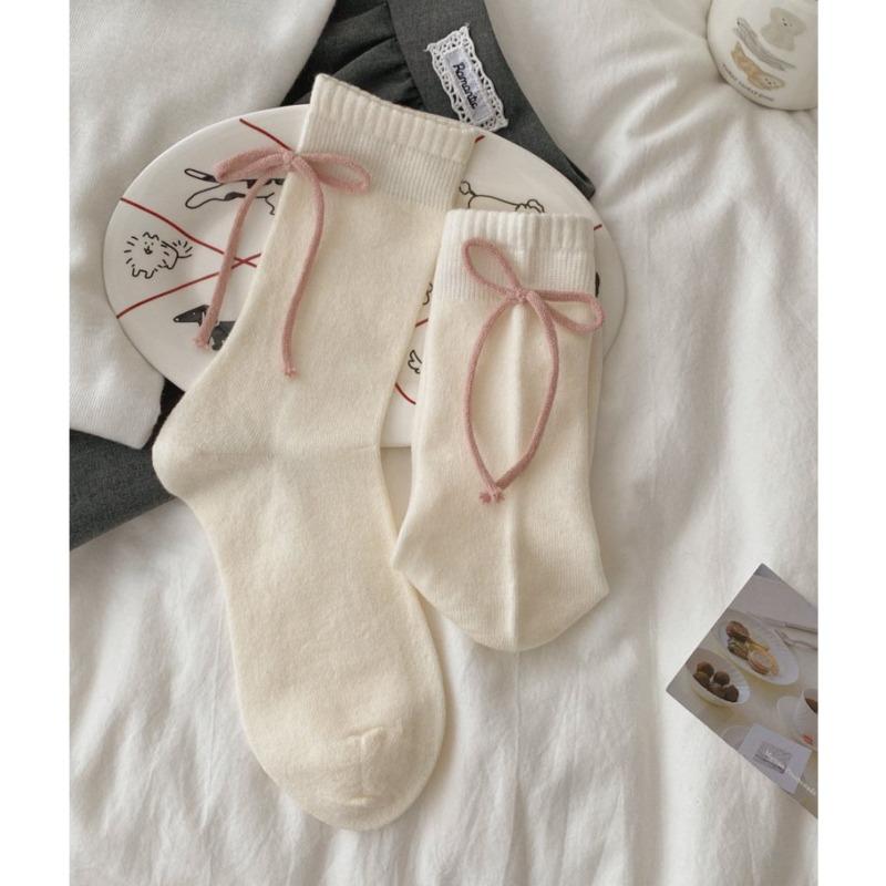 

Ladies Autumn and Winter New Style Bow Wool Boneless Medium Tube Pile Cotton Socks 1 pair