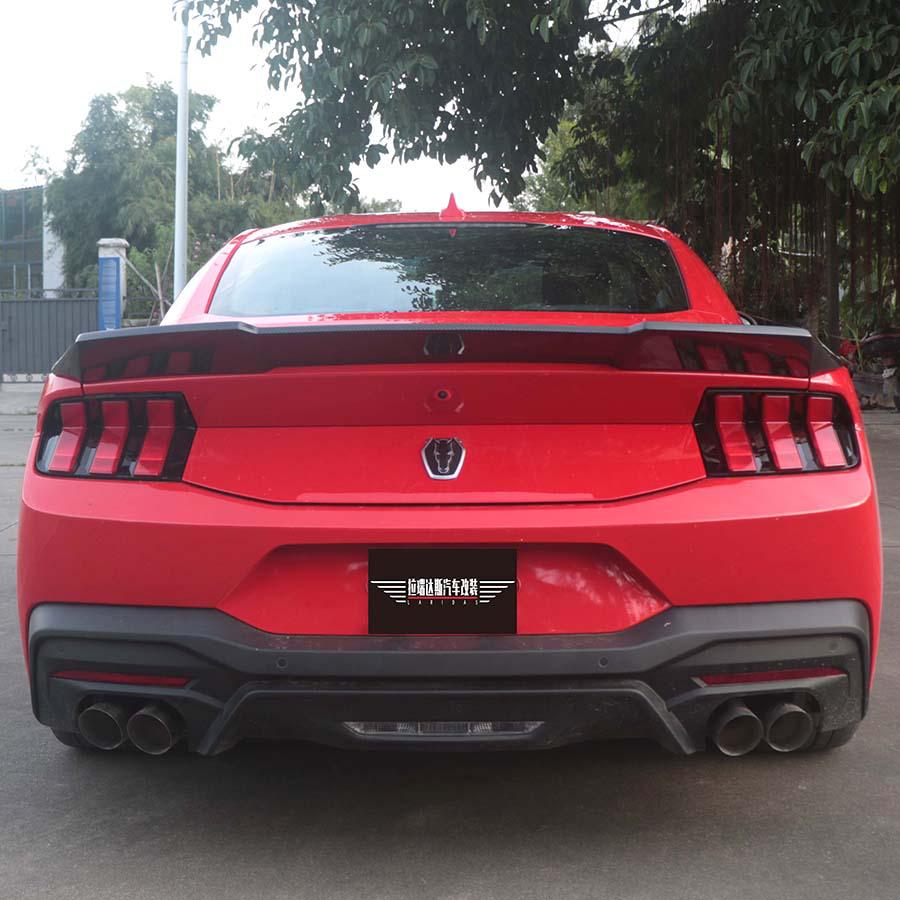 Carbon Fiber Rear Spoiler for Ford Mustang Dark Horse S650 Tail Wing Body Kit