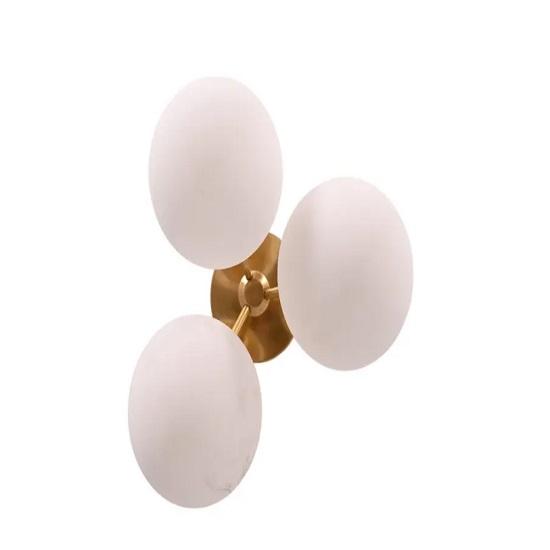 3-punktowy żyrandol Sputnik z kloszami | Nowoczesna lampa sufitowa z mosiądzu z połowy wieku