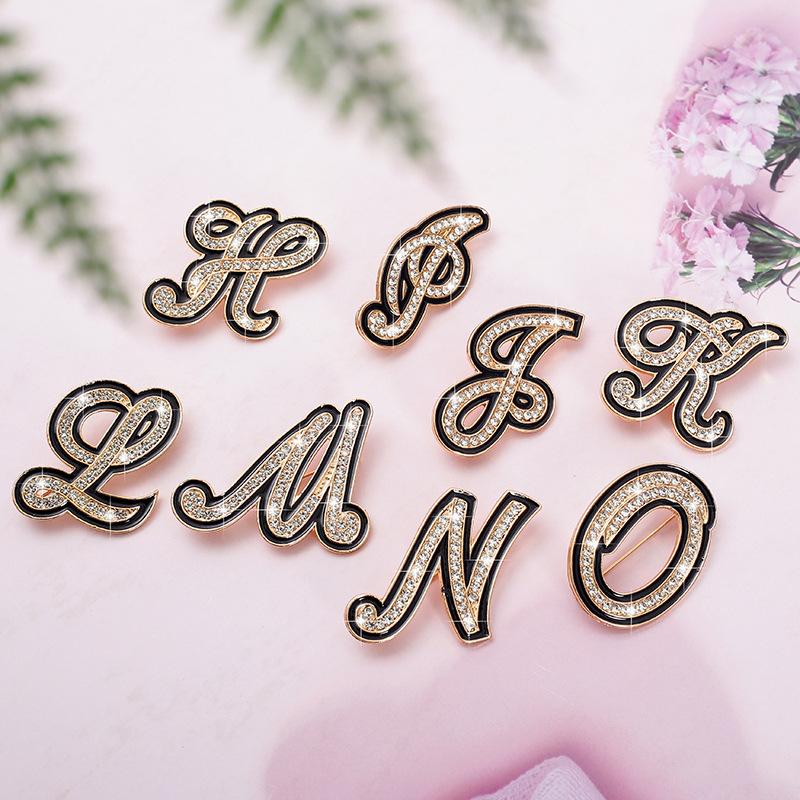 Fashion Women Rhinestone Brooch A-Z English Letter Metal Corsage Pins Crystal Alphabet Jewelry Shirt Clothes Accessories Gift