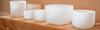 Vente Flash! Excellent prix! Bol chantant en cristal de quartz blanc givré avec base de mise à la terre pour la musique thérapeutique