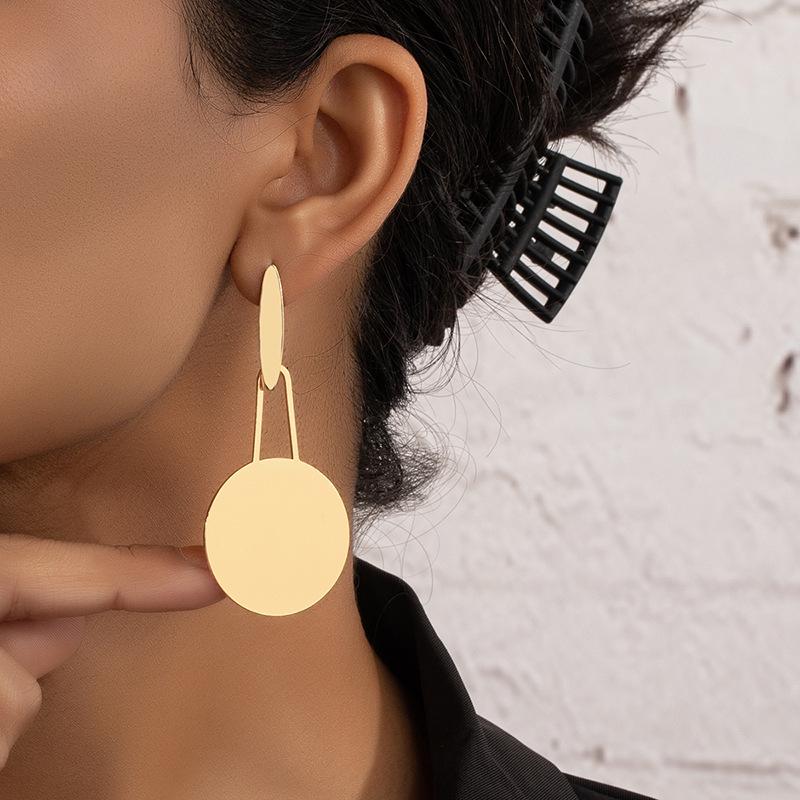 Elegante Europäische & Amerikanische Geometrische Metall-Hängeohrringe - Groß, Modisch, Vielseitige Ohr-Accessoires black