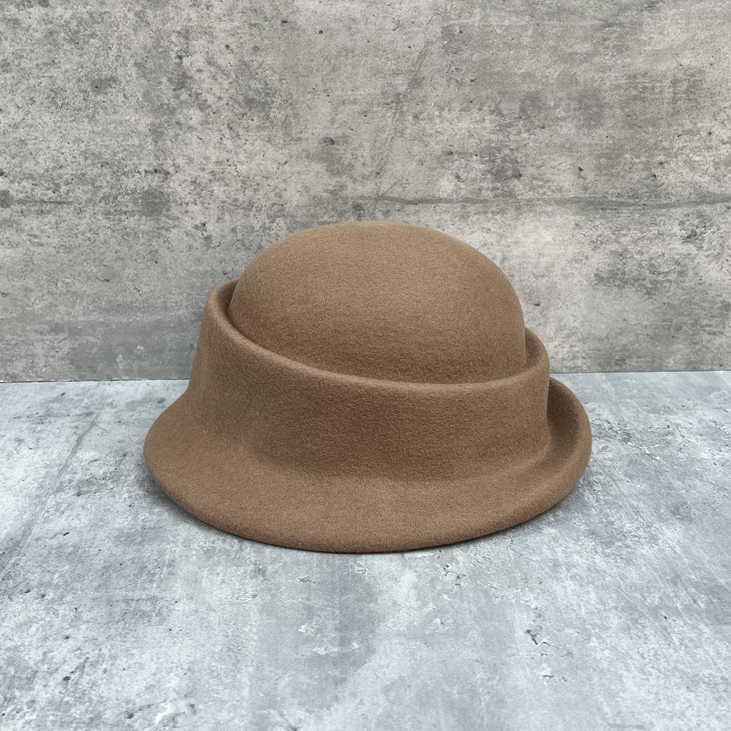 Thousand Gold Wind Elegant Wool Styling Top Hat Women'S Autumn And Winter Light Luxury Warped Edge Dome Warm Pleated Short Brim Basin Hat