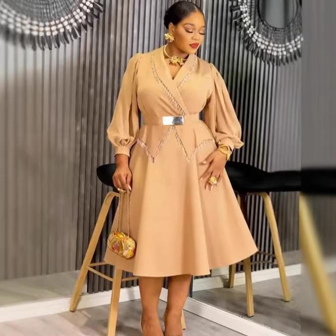 

Plus Size Khaki V-Neck Beaded Lantern Sleeve Dress with Metal Belt for Commuting and Elegant Parties 0XL хаки