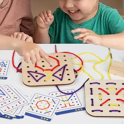 Holz Schnürspiel Pädagogisches Einfädelspielzeug für 3, 4, 5 Jahre alte Kinder Nähkarten Geburtstagsgeschenk