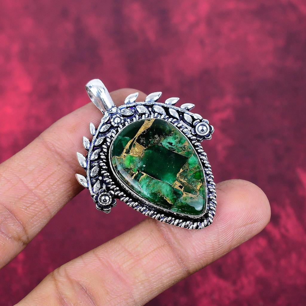 Grüner Türkisanhänger aus Kupfer, 925er Sterlingsilberschmuck, Edelsteinanhänger, Geschenk für sie, handgefertigter zierlicher Schmuck