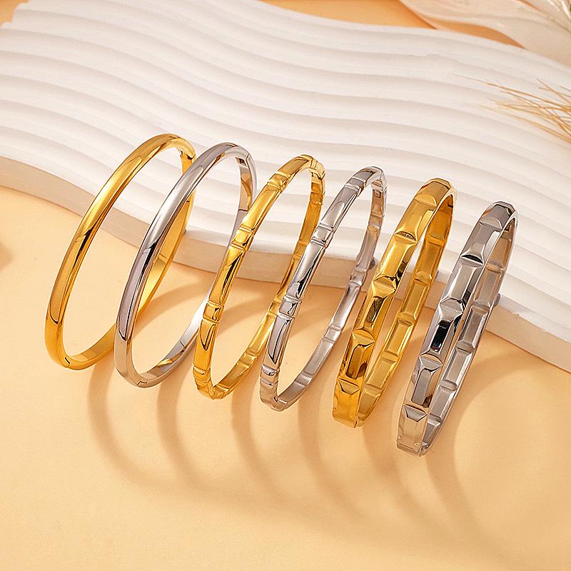 Stainless Steel Colorfast Luxury Bracelet with Unique Design