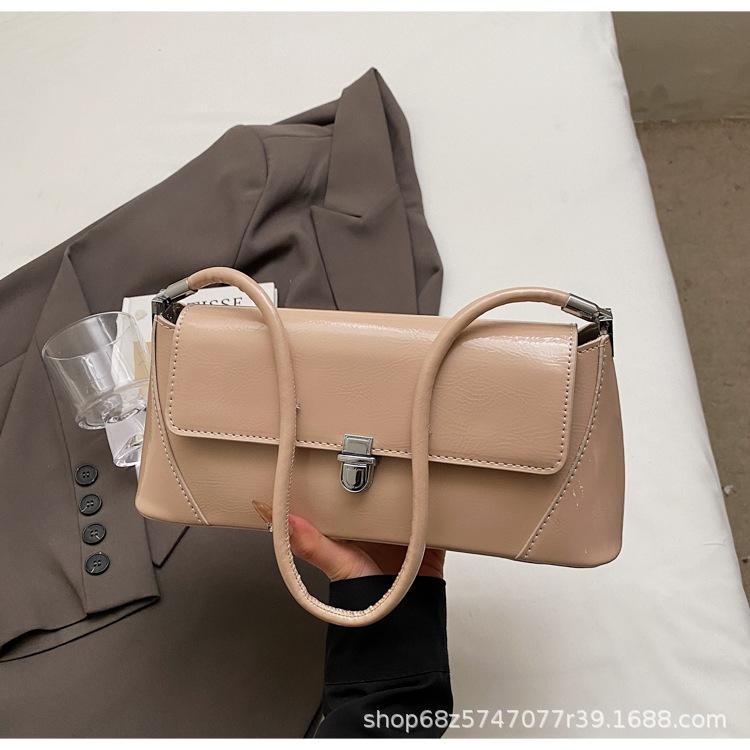 2025 New Retro Baguette Underarm Bag, High-end Glossy Hand Bag, Niche Versatile Medieval Shoulder Bag