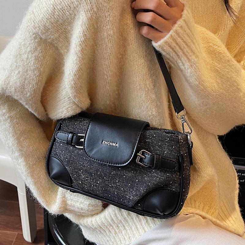 Achsel-Kleintasche - Stilvolle und luxuriöse kleine quadratische Tasche mit einem einzelnen Schultergurt-Design