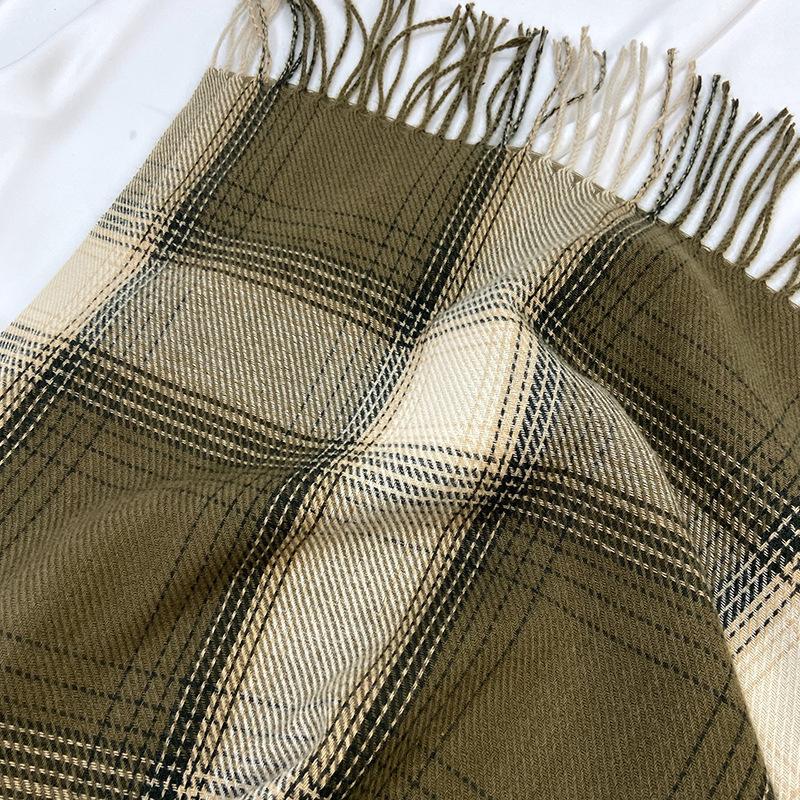 Plaid Scarf Shawl for Women - Casual Polyester Fiber, Hand Washable, Warmth & Decorative, Non-Stretch, Ideal for Everyday Wear & Holiday Gifts