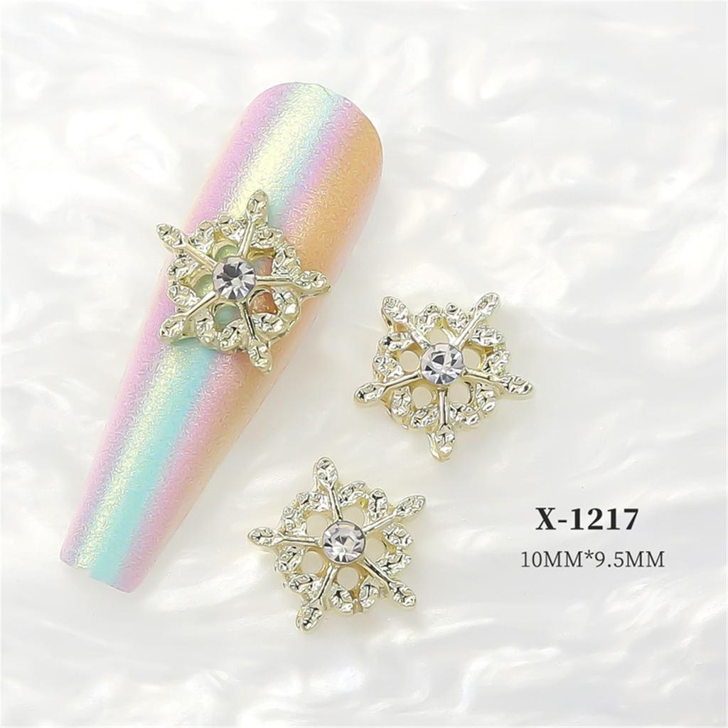 10pcs Snowflake Nail Decorations for Unique and Eye Catching Manicures Charming Nail Accessories