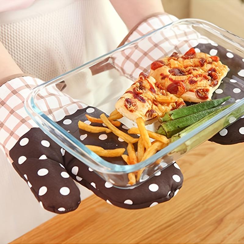 A Pair of 2pcs Pastoral Style Thickened Plaid Microwave Oven Thermal Insulation Gloves Microwave Oven Gloves Anti-scalding Gloves