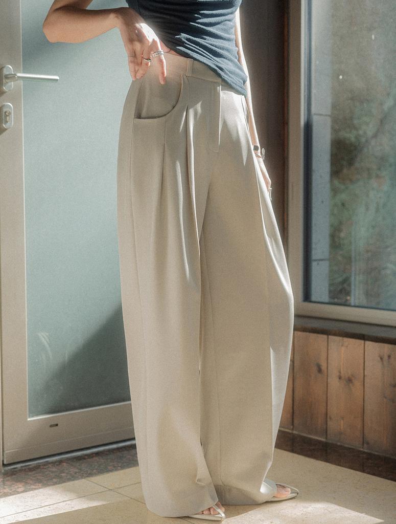Memua Elbor Pintuck Wide Slacks