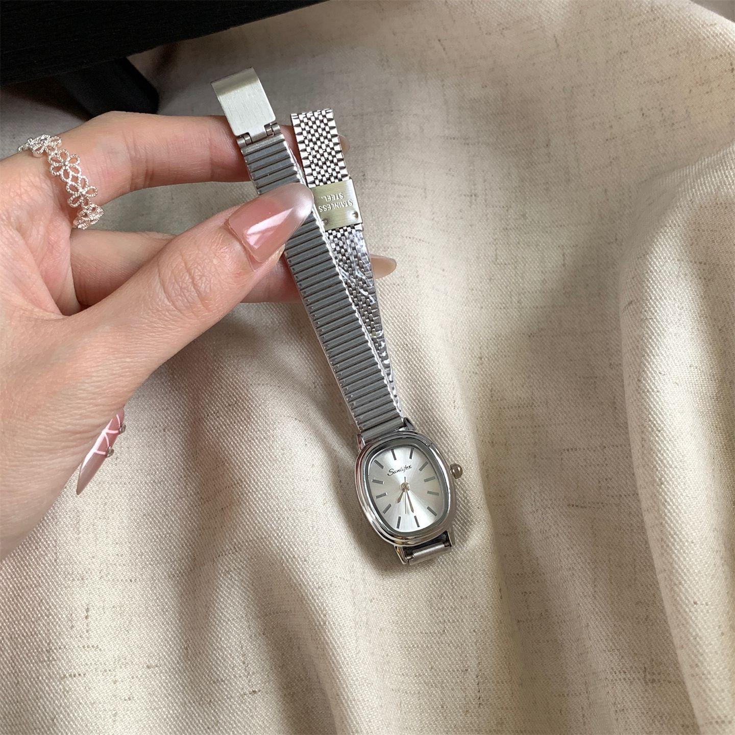 Sunlifex Niche High-End Fashion Women S Watch Simple Bracelet Watch Women S Antique Quartz Watch Price