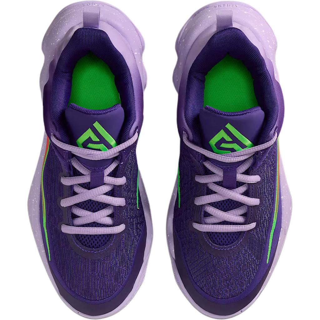Nike Giannis Immortality 4 GS Court Purple/Hortensien/Weiß/Leuchtendes Karmesinrot Kinder-Sneaker IH7664-502