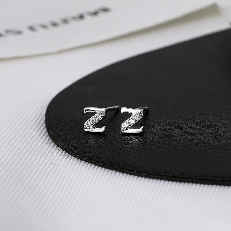 Pendientes de Diamantes con Letra Personalizada de Plata de Ley S925 Banyan Tree - Pendientes Individuales para Cartílago para Hombre y Mujer