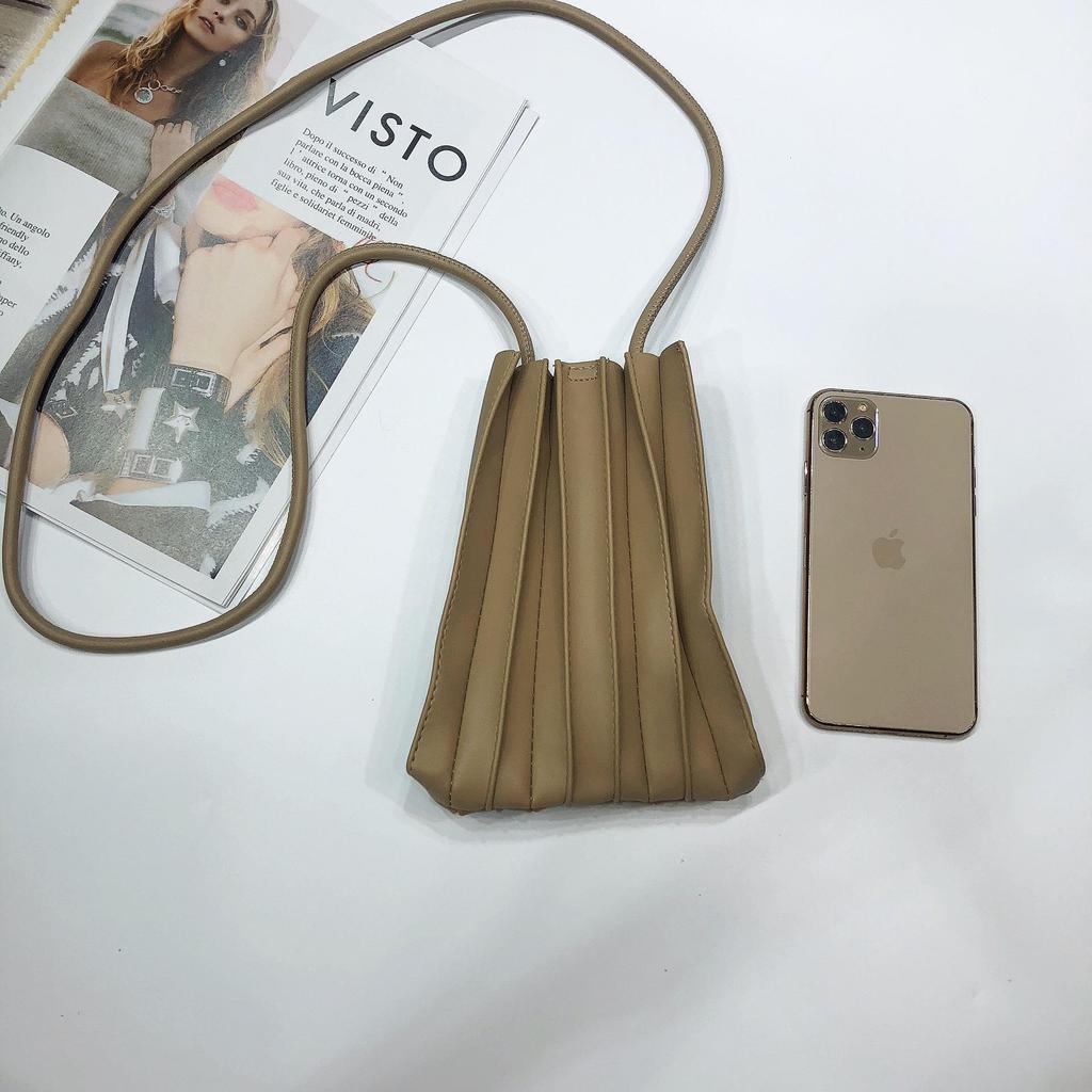 Korean Style Women's Pleated Single Shoulder Mini Crossbody Bag - Soft Leather, Versatile, Stylish Phone Carrier.