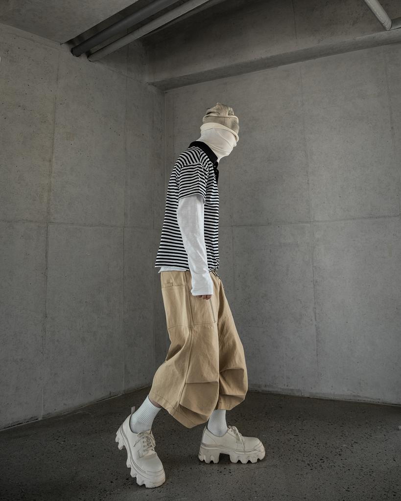 Loeolingladeu 26 Parachute Bermuda Pants Beige