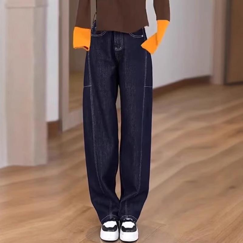 Women's Plus Size Wide-Leg Jeans: Curved Leg, Narrow Fit, Petite Banana Style, Floor-Length Pants for Autumn and Winter.