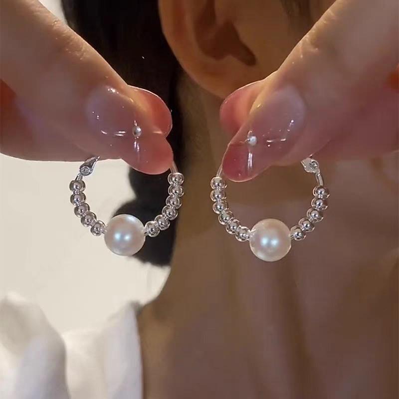 Gold Ring Earrings Women's Ear Buckles Light Luxury High-end Earrings Autumn and Winter Ring Earrings