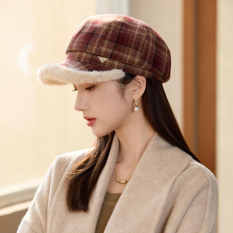 Autumn and Winter Hat Femininity Retro Plaid Striped Octagonal Hat Classic Plush Warm Thickened Painter Hat