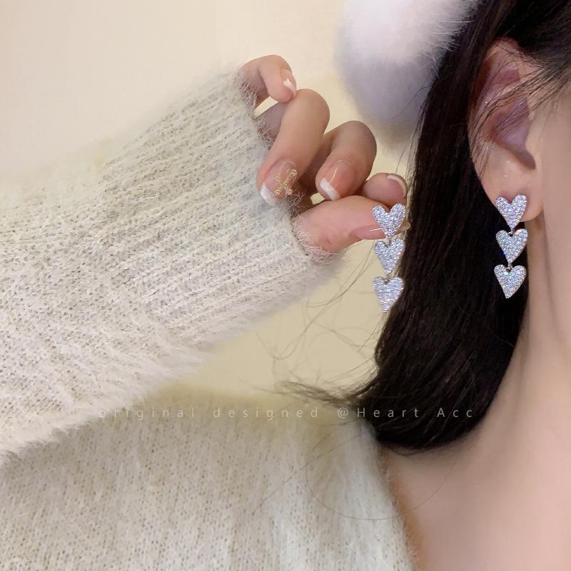 Würziges Mädchen Ohrklemme & Ohrstecker Set: Nischen-Kalter Stil für Frauen, Herbst/Winter 2023